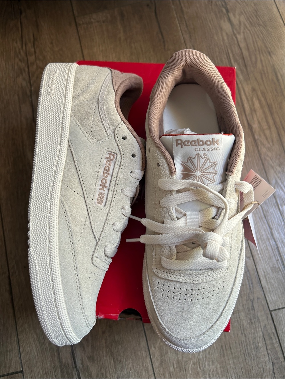 NWT Adidas Club C 85 Women’s Sneakers  Sand/Brown/Red Size 8